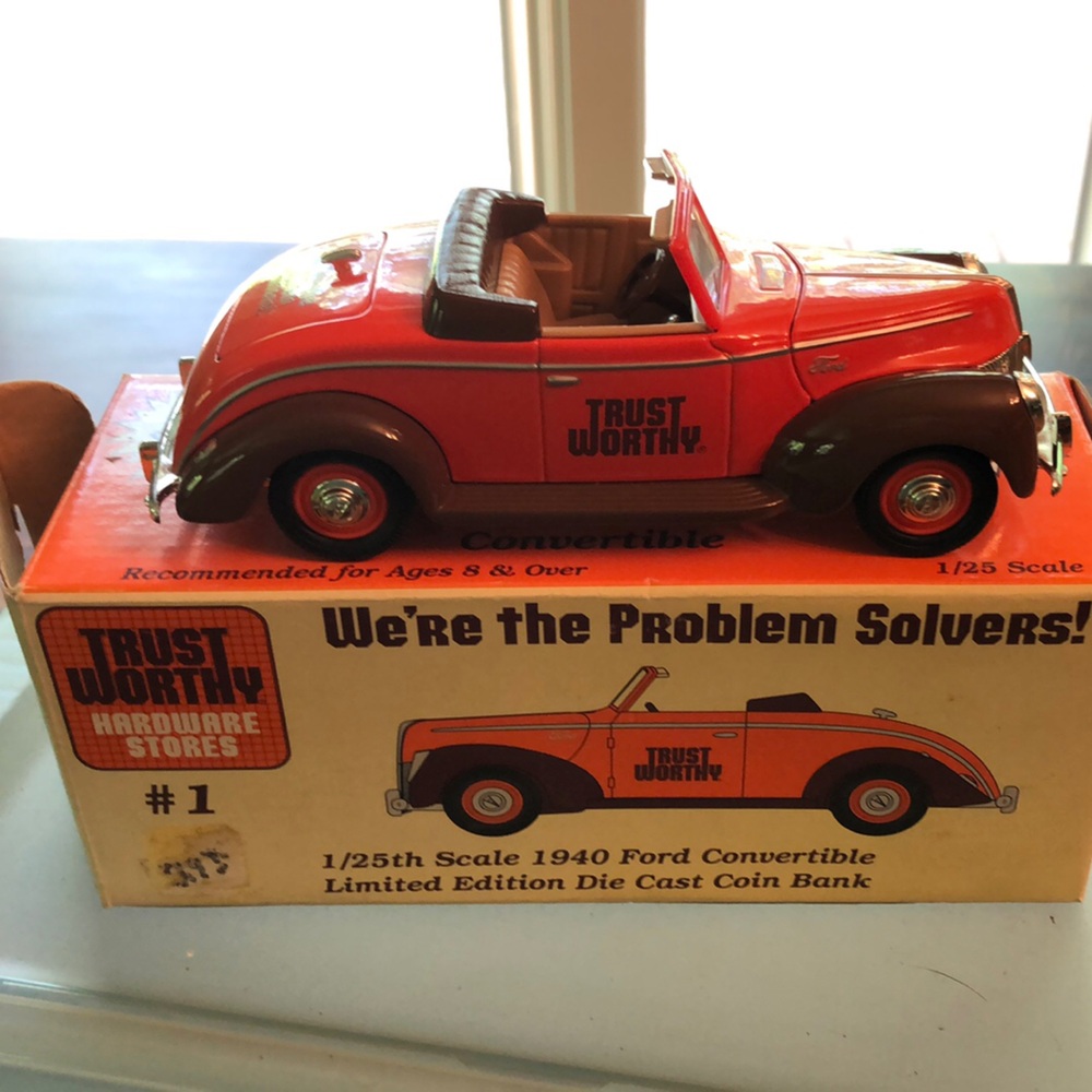 Vintage Die Cast 1/25th Scale 1940 ford Convertible Car Limited Edition
